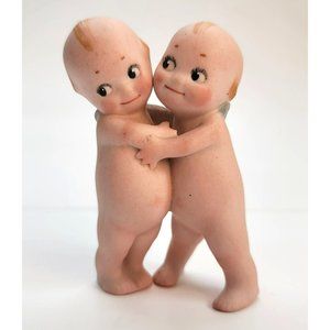 Vintage Cupids / Cupies Children Hugging Ceramic Figurine PR618